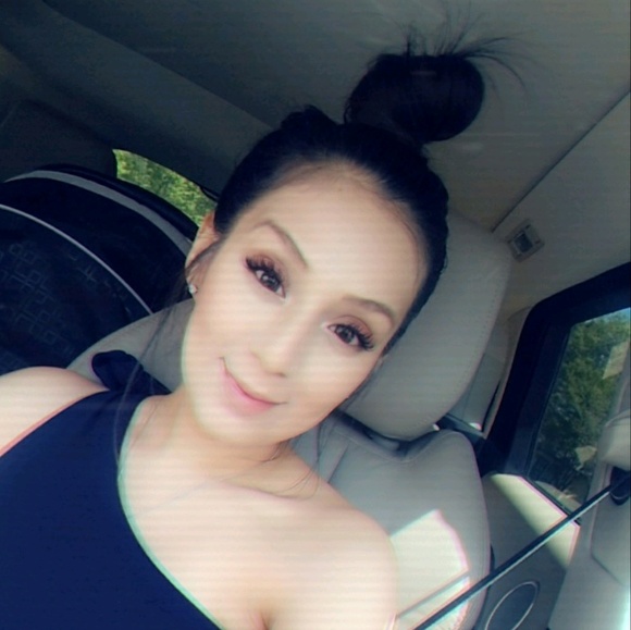 Meet your Posher, Ashley - Picture 1 of 1